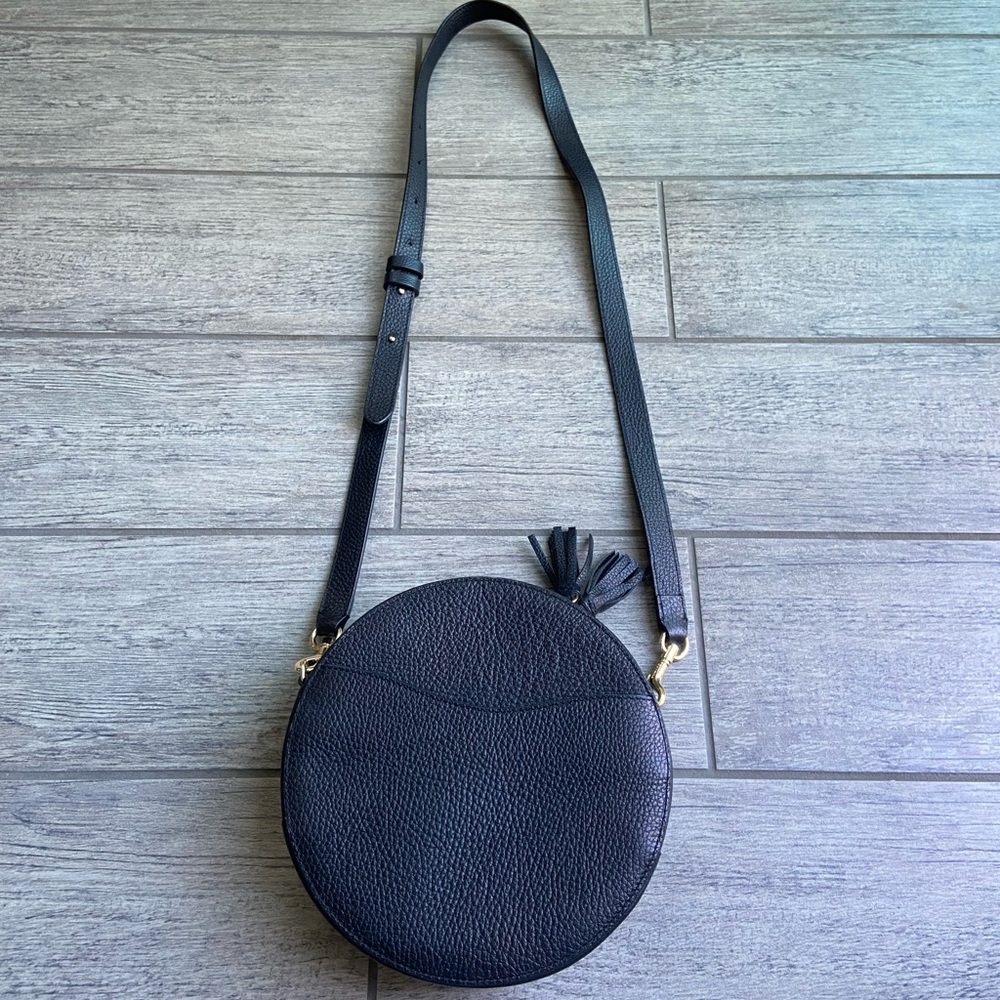 Cuyana circle crossbody bag